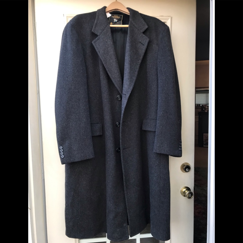 Super warm charcoal men's full-length, lined coat. Virgin wool. Classic look